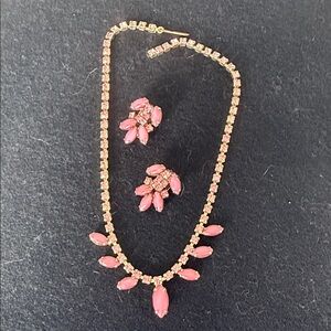 Chic Pink and Gold Necklace Set